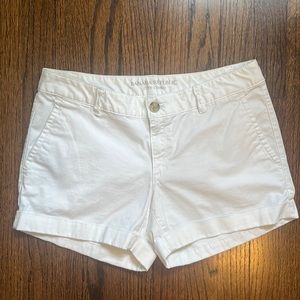 Banana Republic city chino shorts, size 4P.